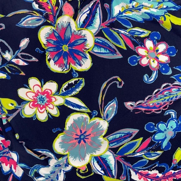 Anne Cole Holiday Paisley Underwire Twist Front Tankini Top - Picture 3 of 11